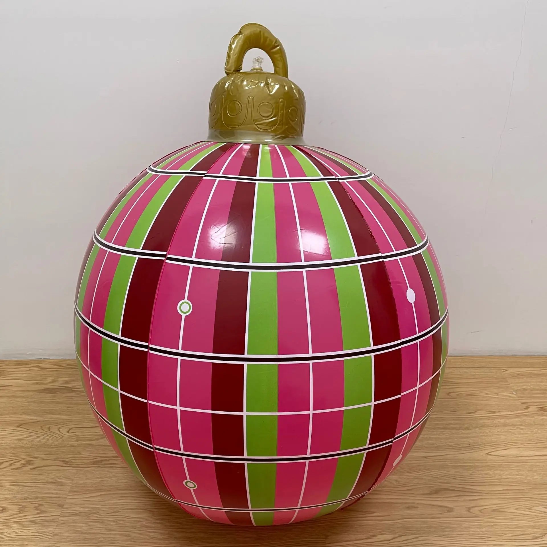 Durable Inflatable Christmas Ball Large Outdoor Holiday Decoration Festive Blow Up Ornament For Christmas Party Yard Event Setup