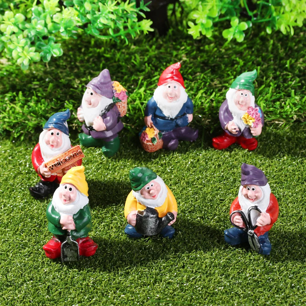Cartoon Micro Landscape Moss Terrarium Desktop Decoration Miniature Dwarfs Statue Mini Gnome Figurines Fairy Garden Gnomes