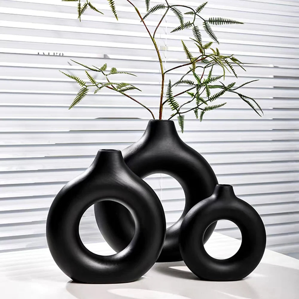 1pcs Black Nordic Ceramic Vase Circular Hollow Donuts Flower Pot Home Decoration Accessories Interior Office Desktop Decor Gift