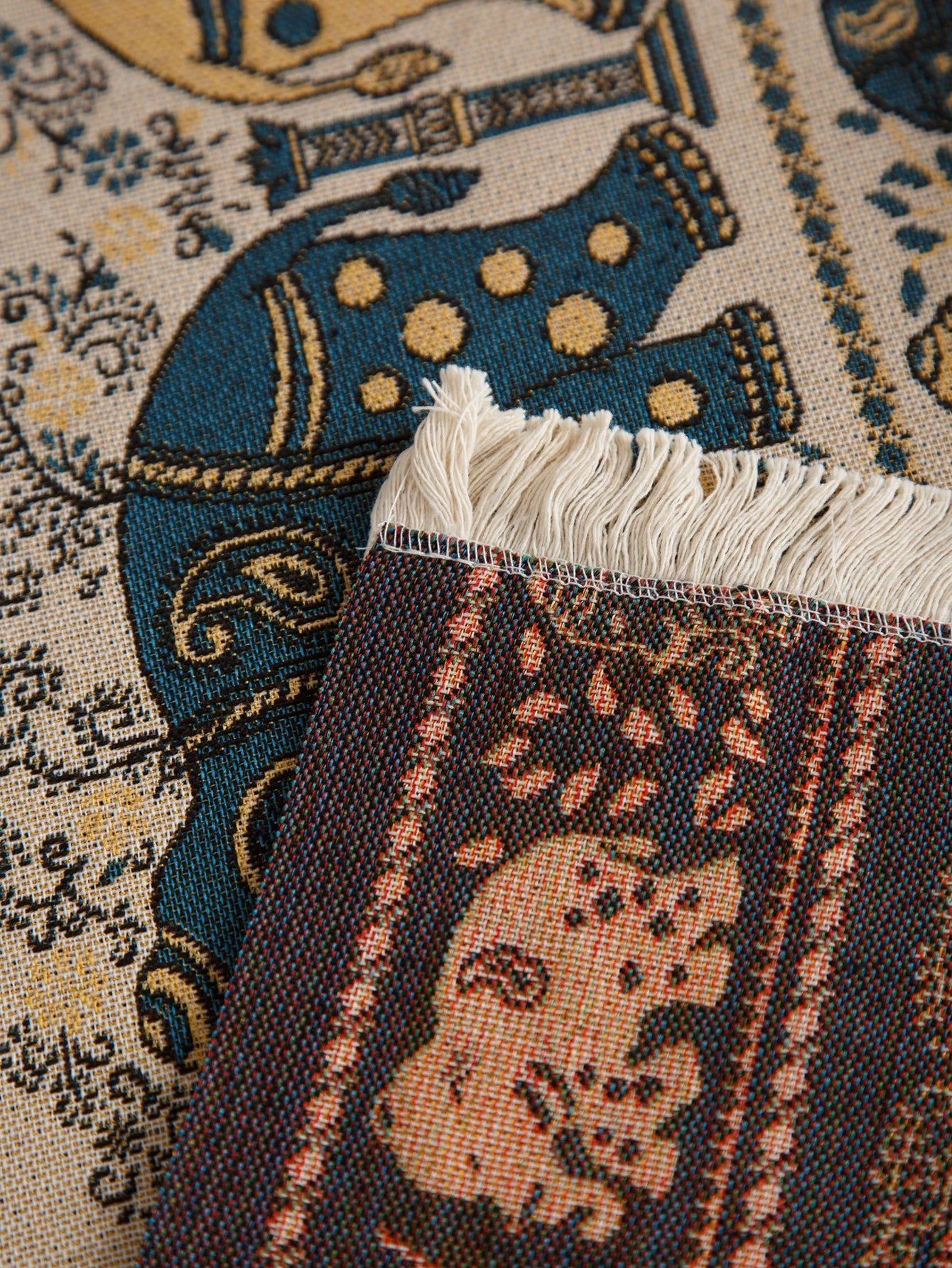 Boho Beige Table Runner for  Farmhouse Decor,Natural Cotton Woven Runner with Tassels for Home Dining Table déc